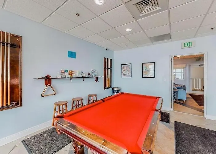 Apartment Crystal Shores West 401 Gulf Front 3br 3ba