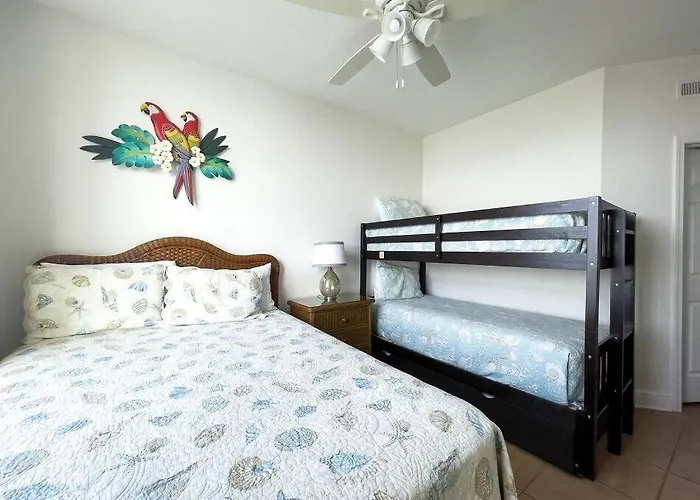 Crystal Shores West 401 Gulf Front 3br 3ba *