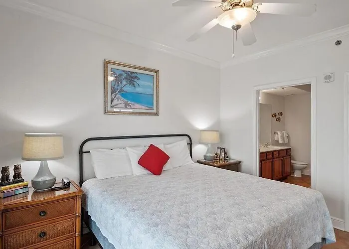 Crystal Shores West 401 Gulf Front 3br 3ba *
